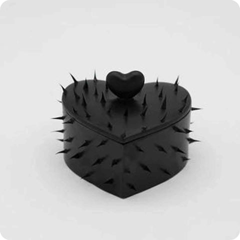 scented-candle-black-heart