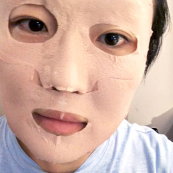 3-mediheal-pink-meshipeel-mask-wearing