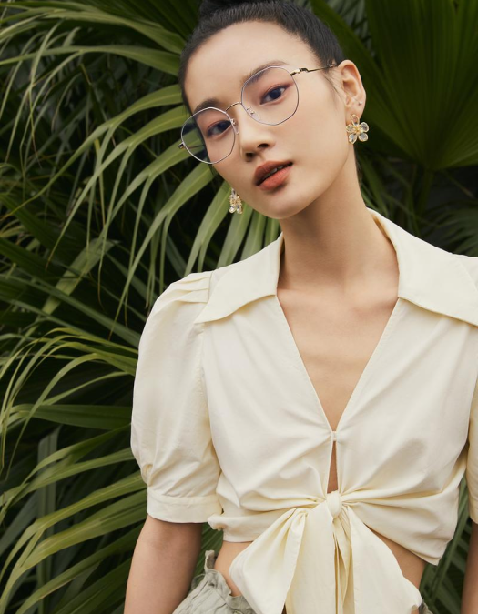 Catch the summer's tail with JILLSTUART Eyewear