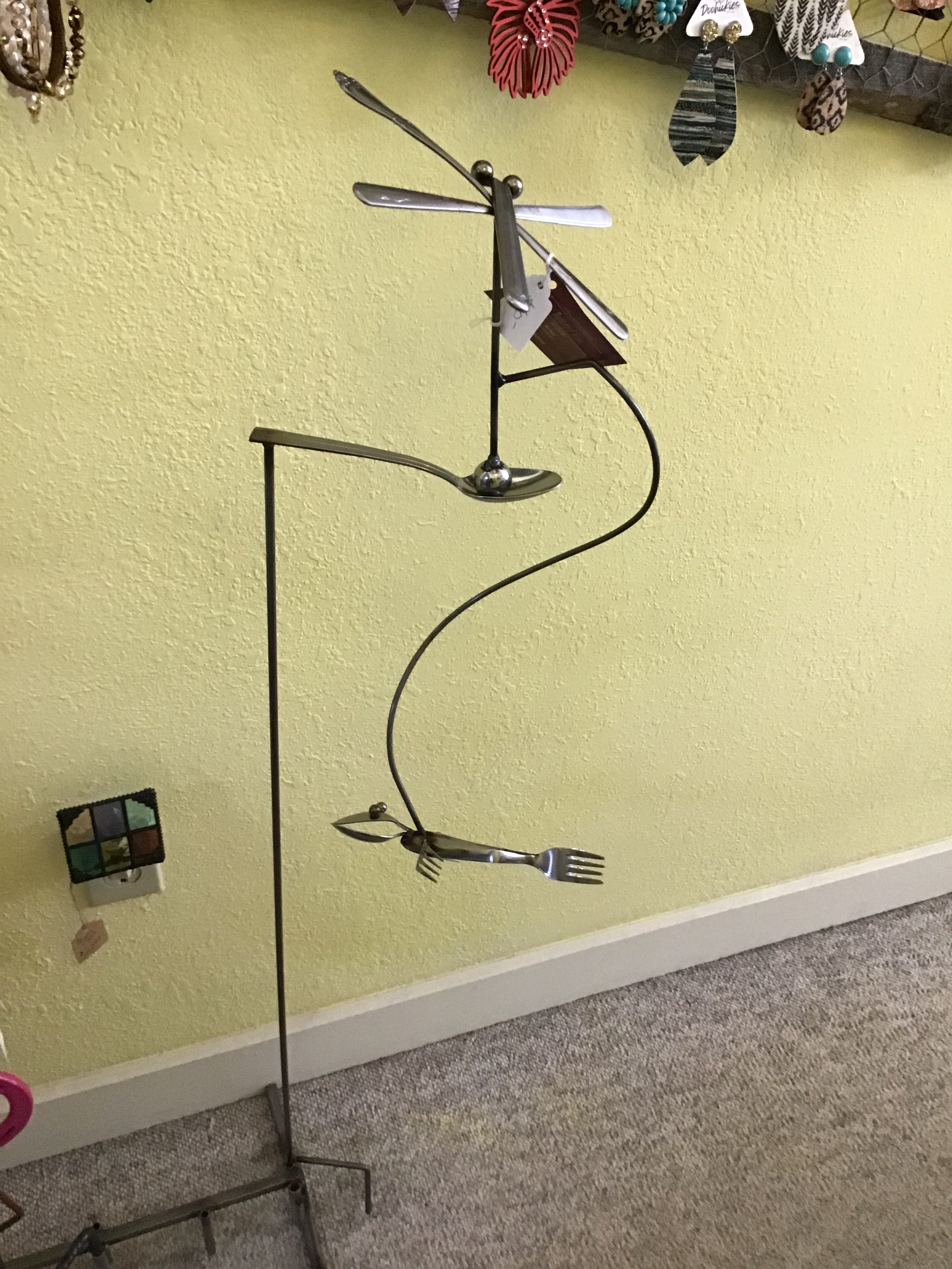 TWISTED IRON: Combo Dragonfly & Frog yard stake (balancing)