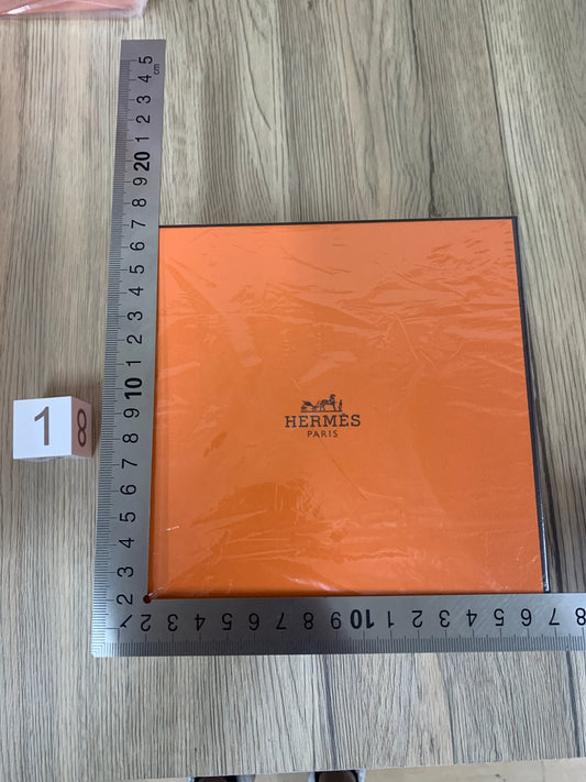 Hermés Gift bag, orange gift bag, wrapping, Original French scarf pape –  Trendy Ground