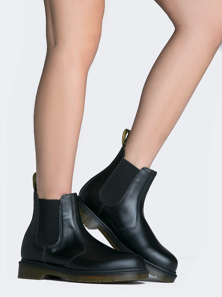 slip resistant chelsea boots