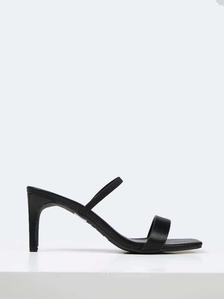 square black heels