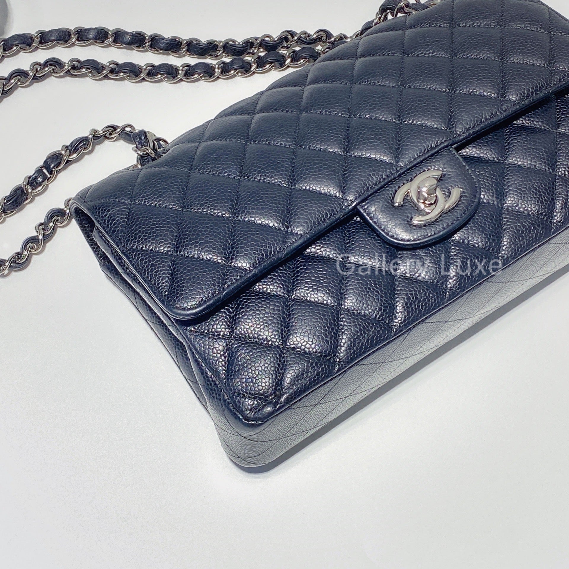 chanel classic flap 25cm caviar