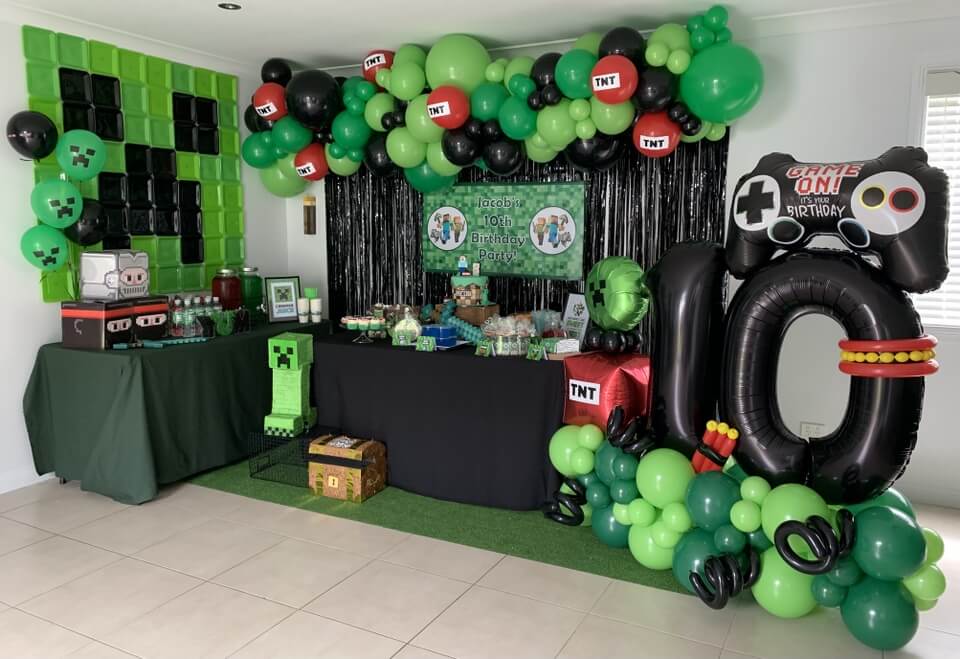 Minecraft Party Decorations