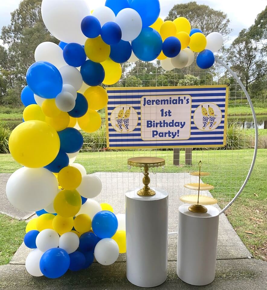 Bananas in Pyjamas Party Outdoor Balloon Display