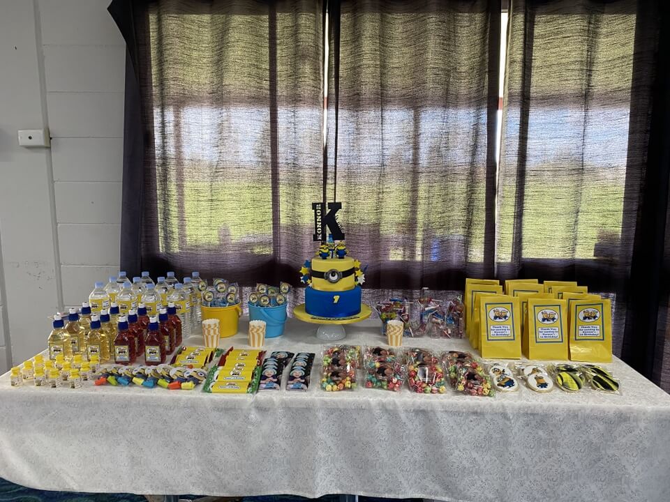 Minions Party Table