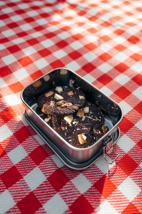 Blockhuette Stainless Steel Lunch Box filled with cookie