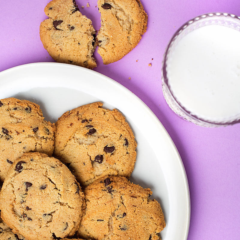 1 dozen chocolate chip cookies