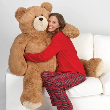 14-valentines-gifts-for-teens-giant-teddy-bear