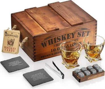 16-gifts-for-boyfriends-parents-whiskey-gift-set
