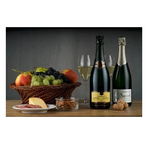 https://cdn.shopify.com/s/files/1/0435/2022/9532/files/2-luxury-housewarming-gifts-champagne-club-wine.webp?v=1679059803