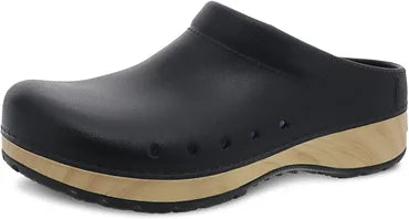 25-mother's-day-gifts-for-grandma-slipon-mule
