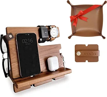 28-gifts-for-boyfriends-parents-wood-docking-station