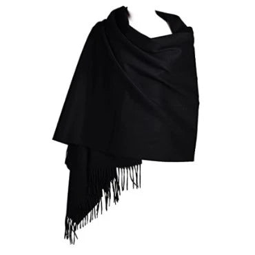 7-christmas-gifts-for-mom-cashmere-wrap