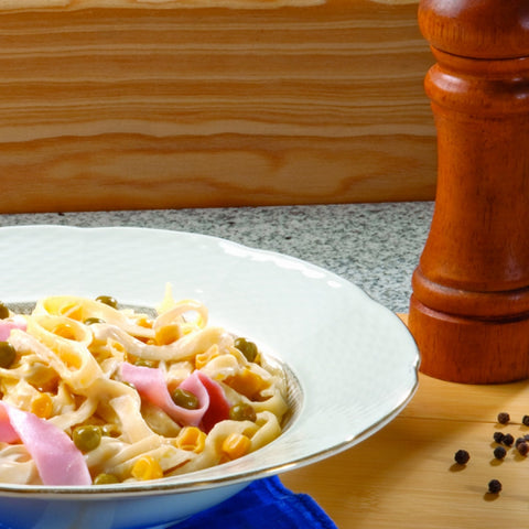 Cintas de Jamón y Pasta con Salsa Cremosa de Vegetales – PAISA USA