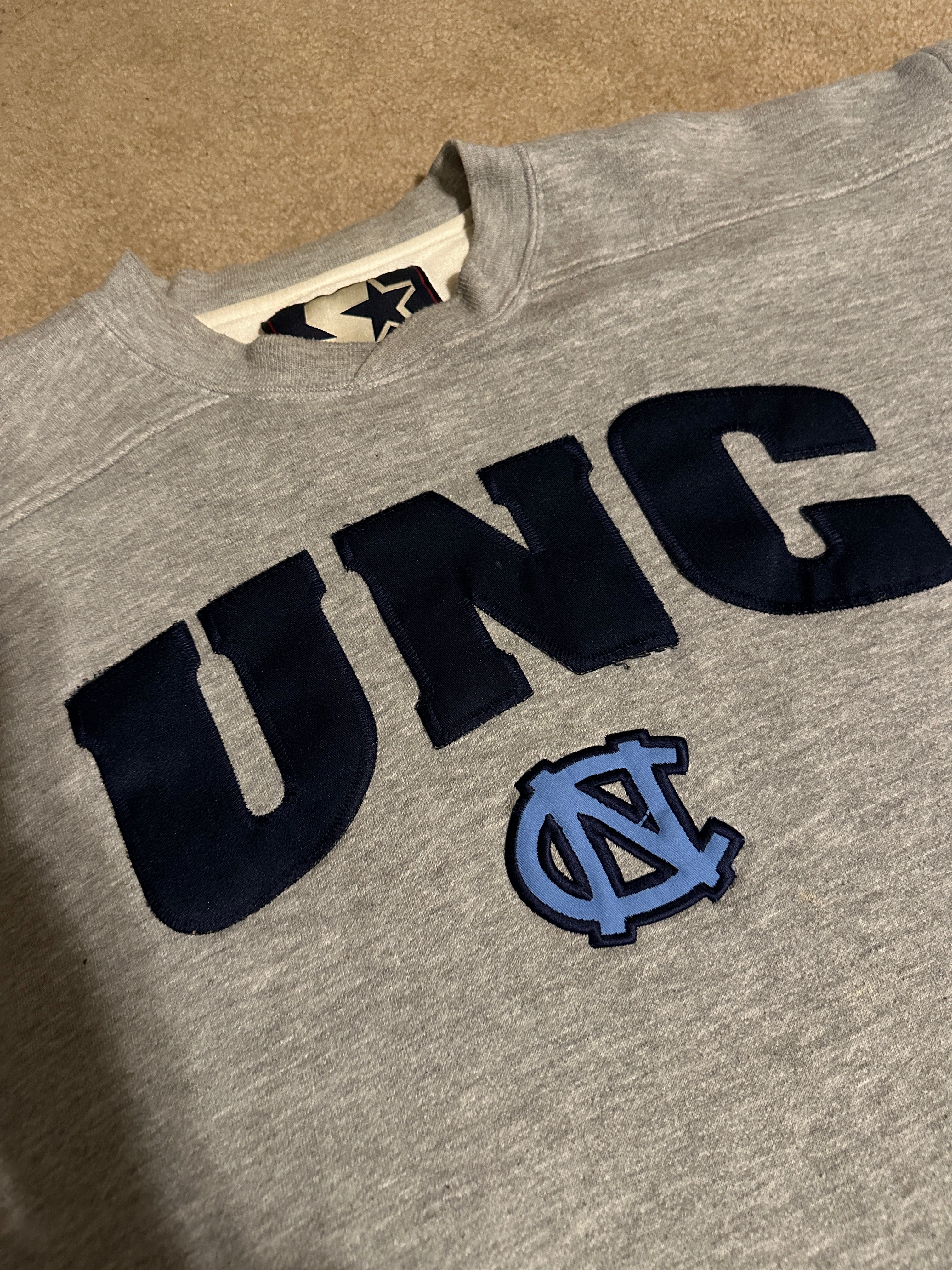 (L) UNC Sweatshirt