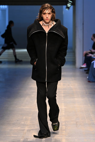 AUTUMN WINTER 2022 LOOK 38