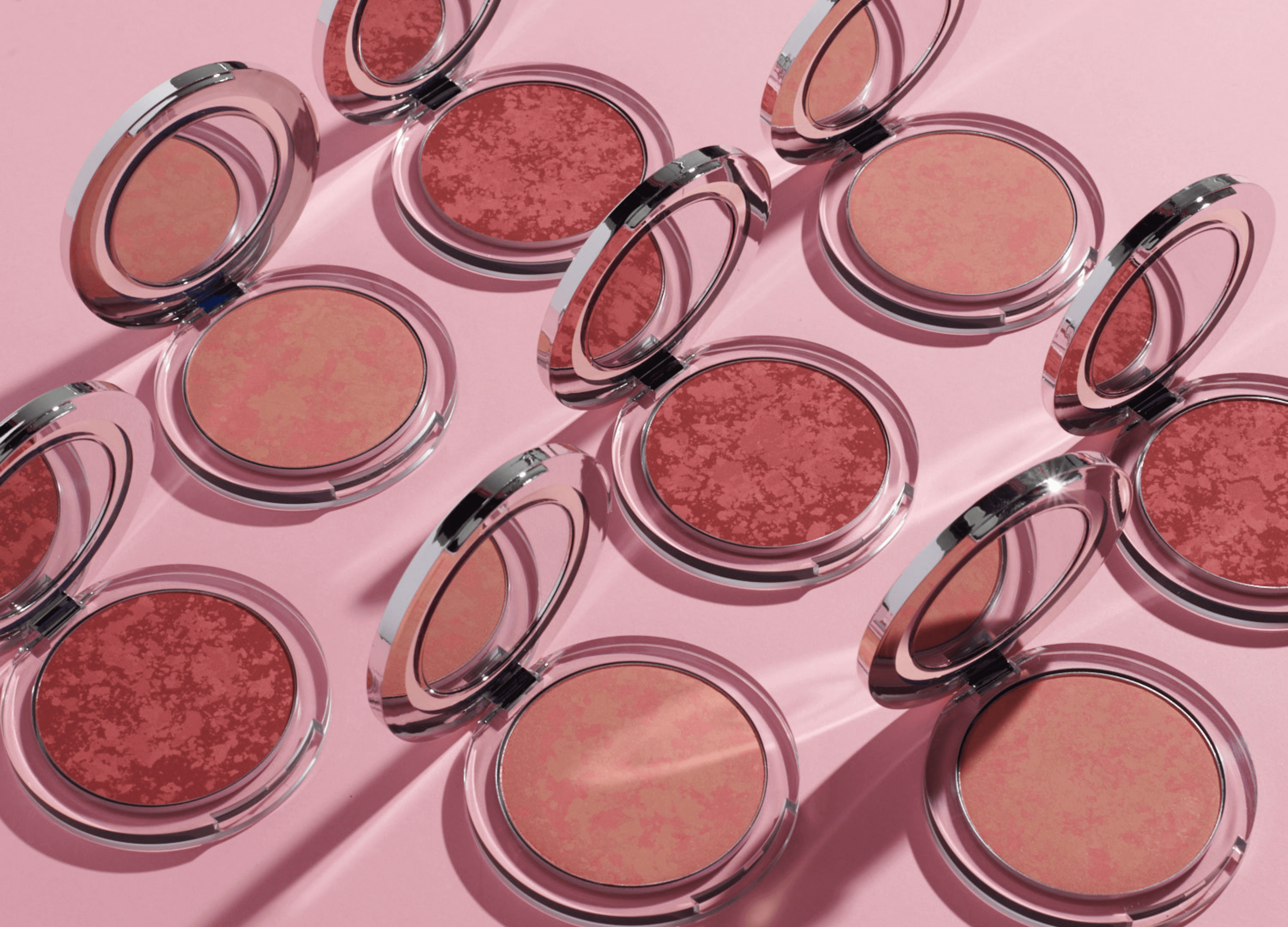 Skin Perfecting Powder Blushing Act in Pretty in Peach (Light)