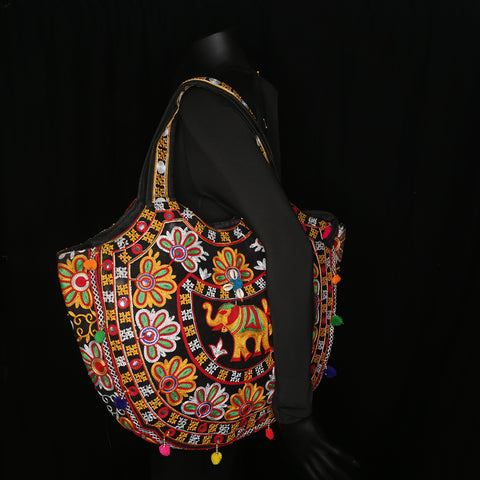 HANDI CRAFT GIFT & CRAFT PRODUCTS, description about Gypsy Mirror Work  Theli Bag- Gujarati Handmade Theli Bag- Gujarati Embroidry Theli Bag on  China Suppliers Mobile - 158173886