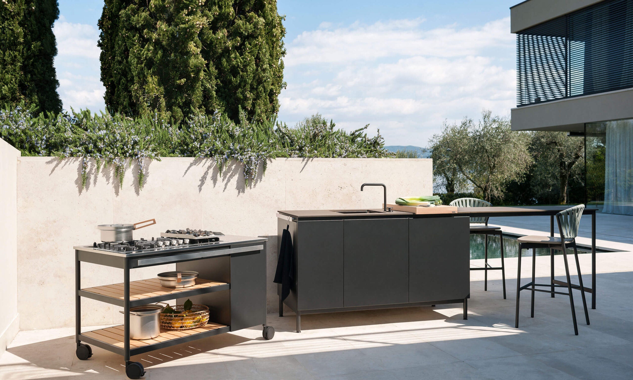 RODA’s NORMA outdoor kitchen system, designed by Rodolfo Dordoni.