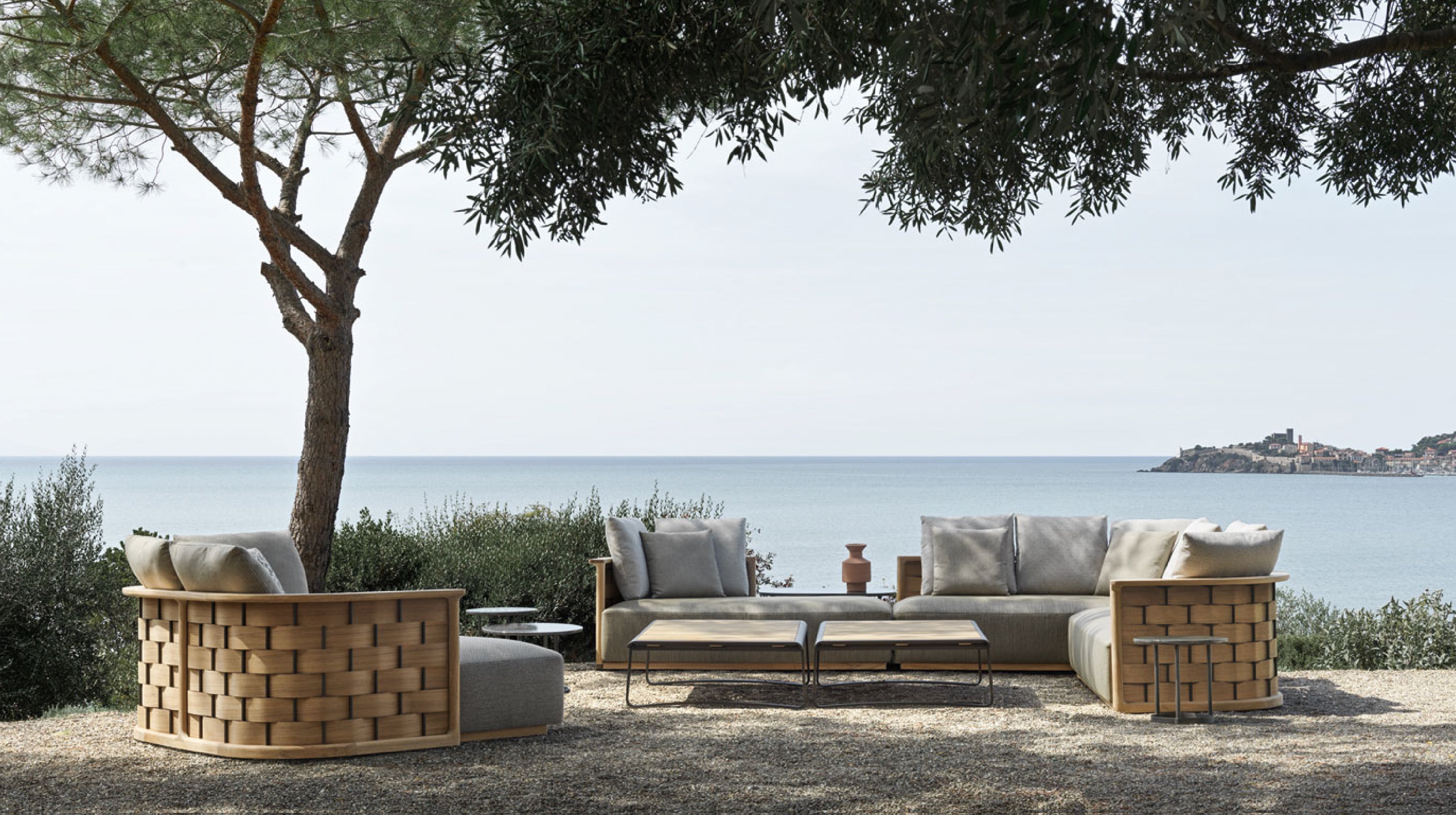 Molteni&C Outdoor Collection at Livingspace Interiors