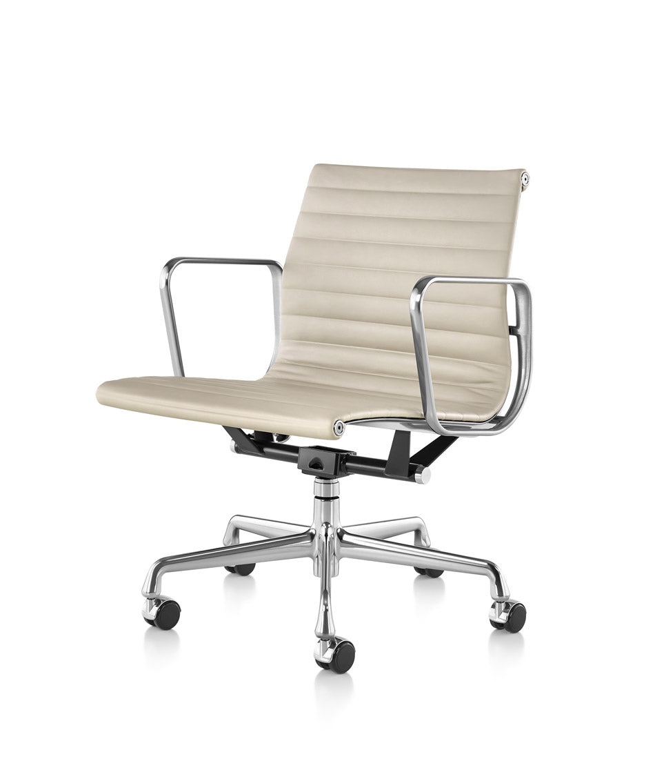 Herman Miller - Eames 软垫大班椅