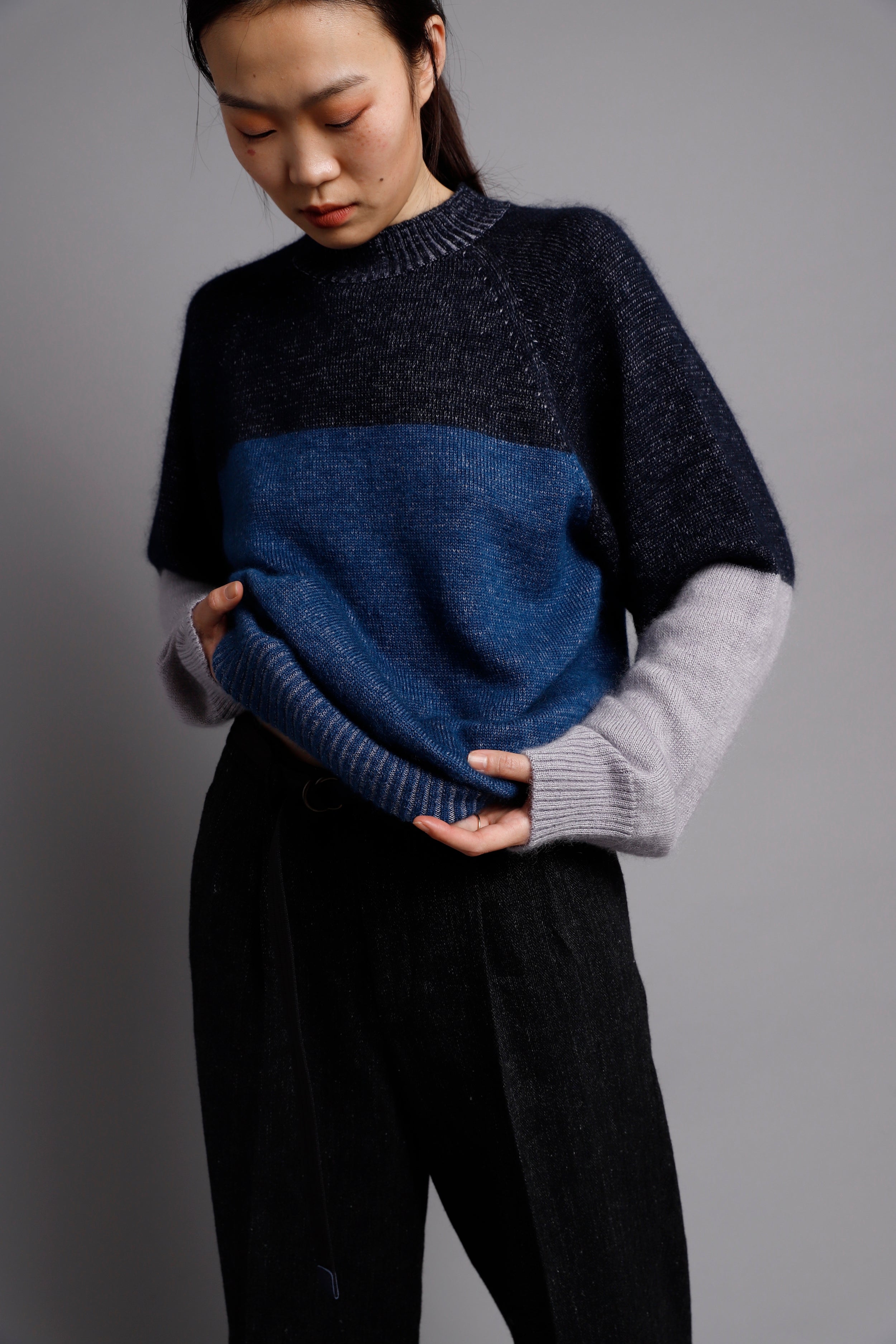 Komorebi Sweater - Off white-indigo – seya-voyage