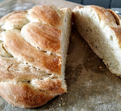 Lavendelbrot angeschnitten