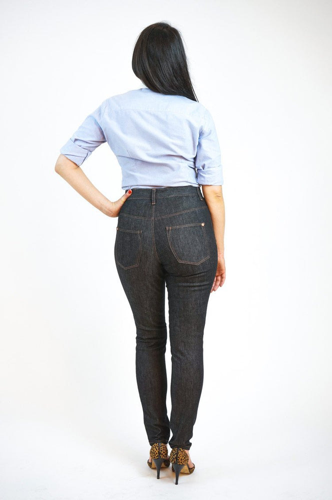 
                
                    Load image into Gallery viewer, GINGER SKINNY JEANS • Pattern
                
            