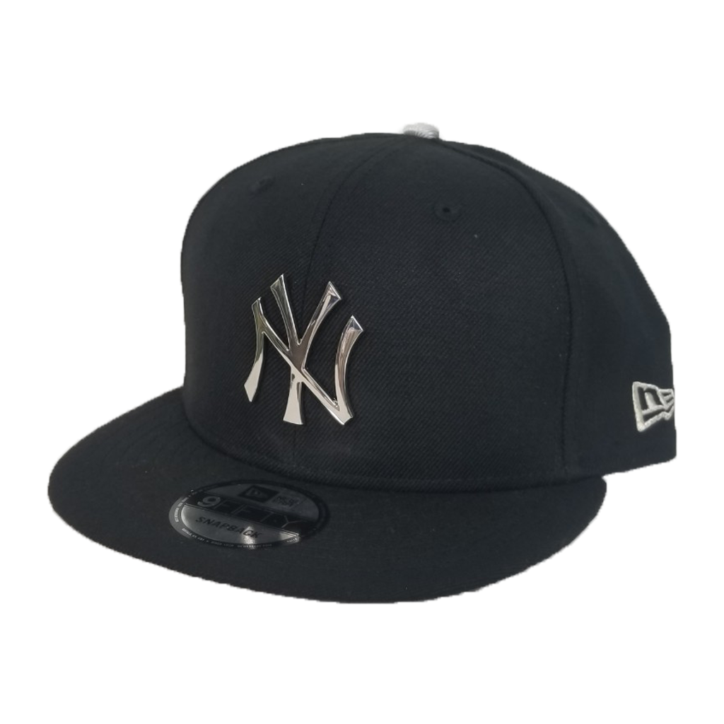 New Era Black New York Yankees Silver Metal Badge Exclusive Fitted Inc