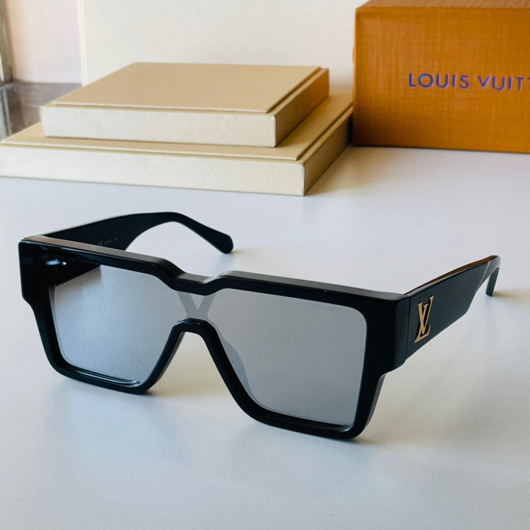 Louis Vuitton Black 'LV Clash' Mask Sunglasses