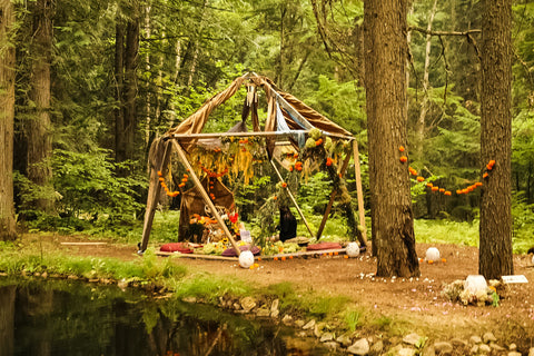 Magidome DIY 1v geodesic dome for festivals, parties, gatherings, and more.  The ideal solution to the affordable and creative outdoor space for so many uses.  From wedding decoration to gazebo, pergola, or even greenhouse Magidomes are ideal for fun projects.