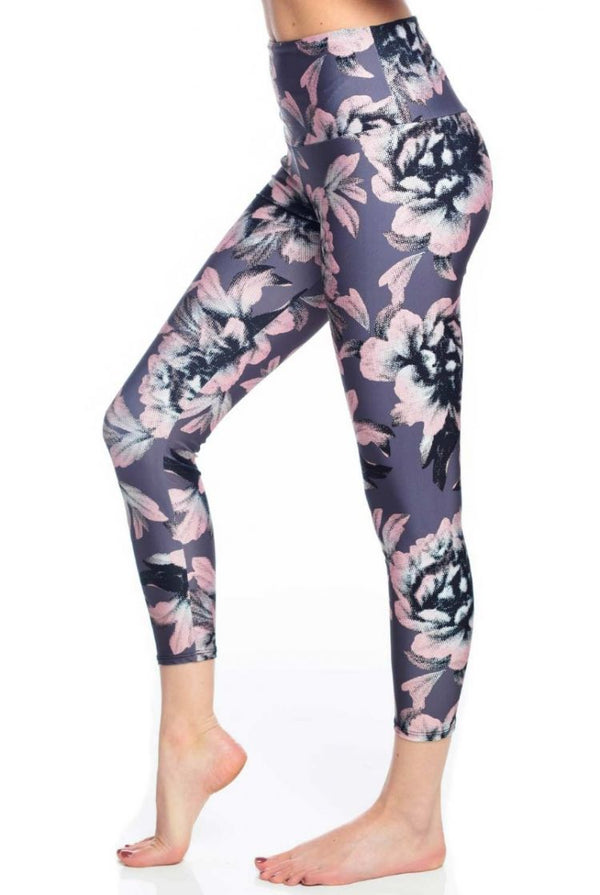 Last Chance! Onzie Hot Yoga Graphic Capri 241