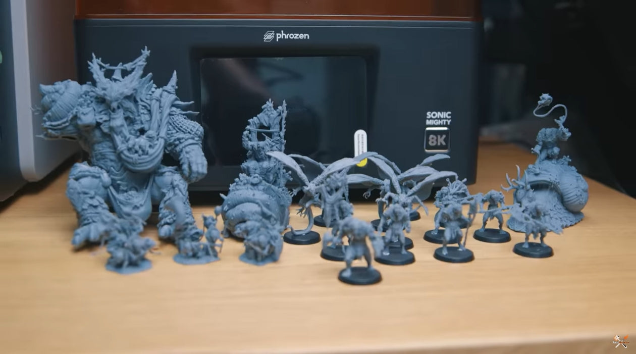 Miniatures printed on the Sonic Mighty 8K