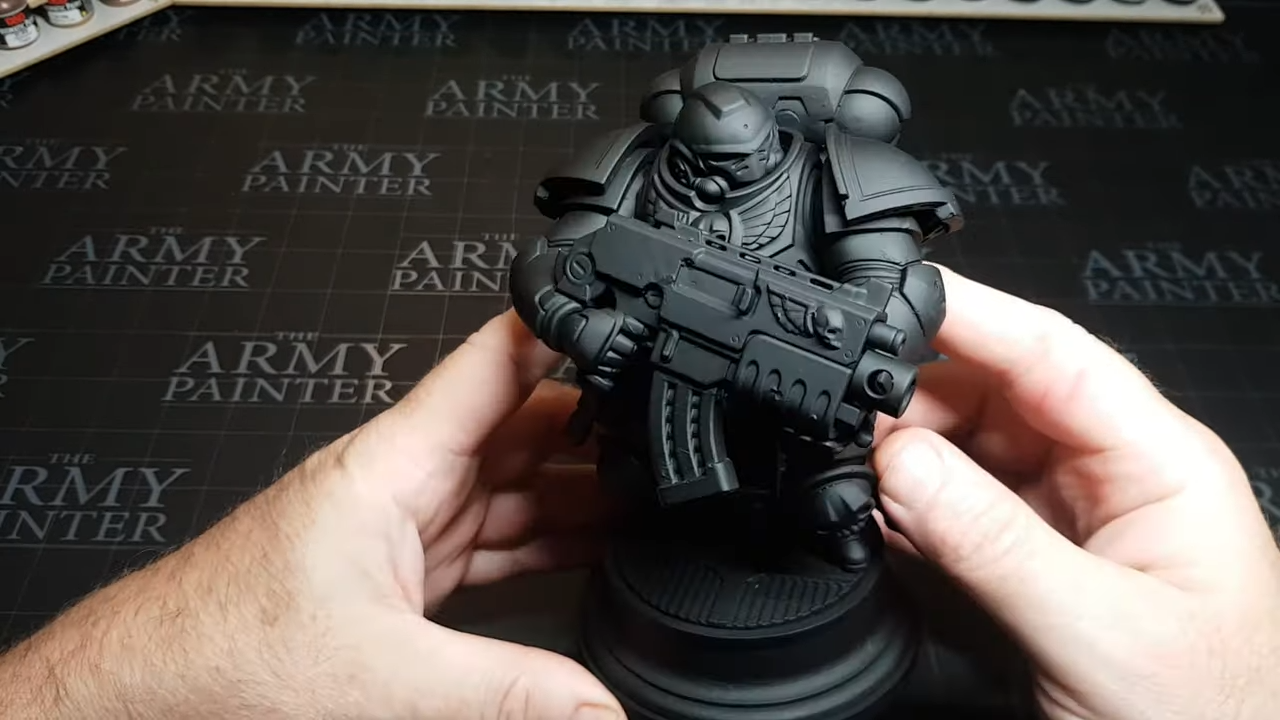 Covering a 3D printed model with black primer
