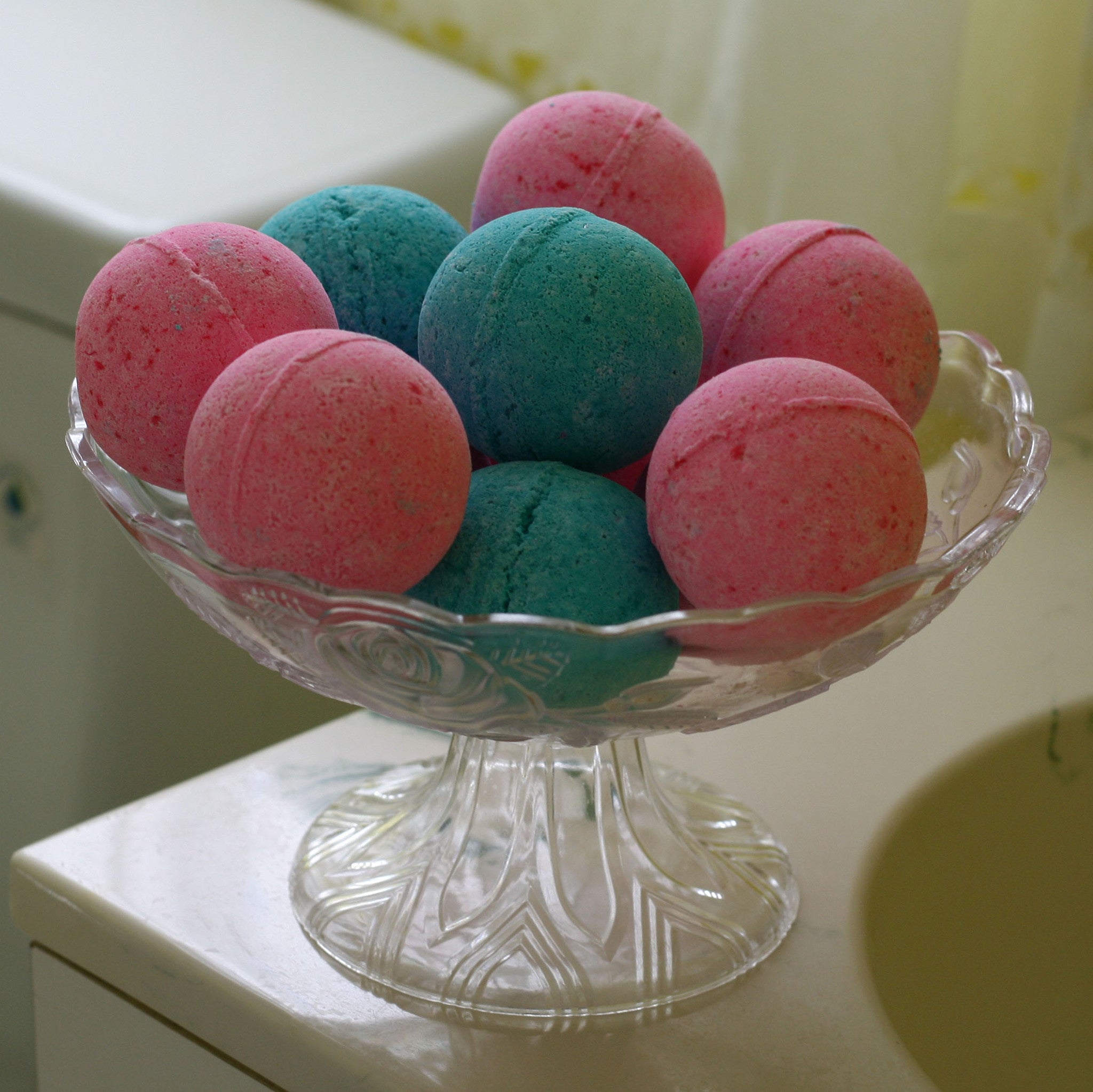 relaxing bath bombs