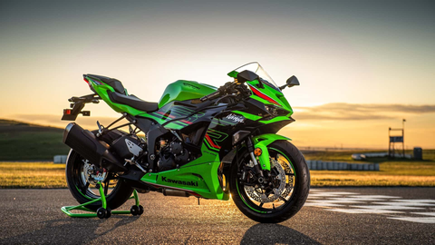 Kawasaki revela a Ninja ZX-6R 2024: design aprimorado, potência ajustada e equipamento atualizado