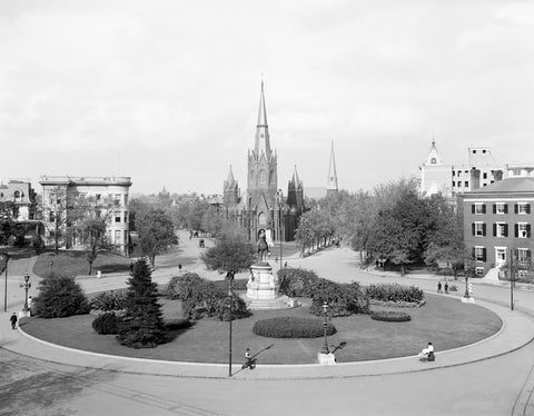 A vintage photograph of Washington DC's Thomas Circle