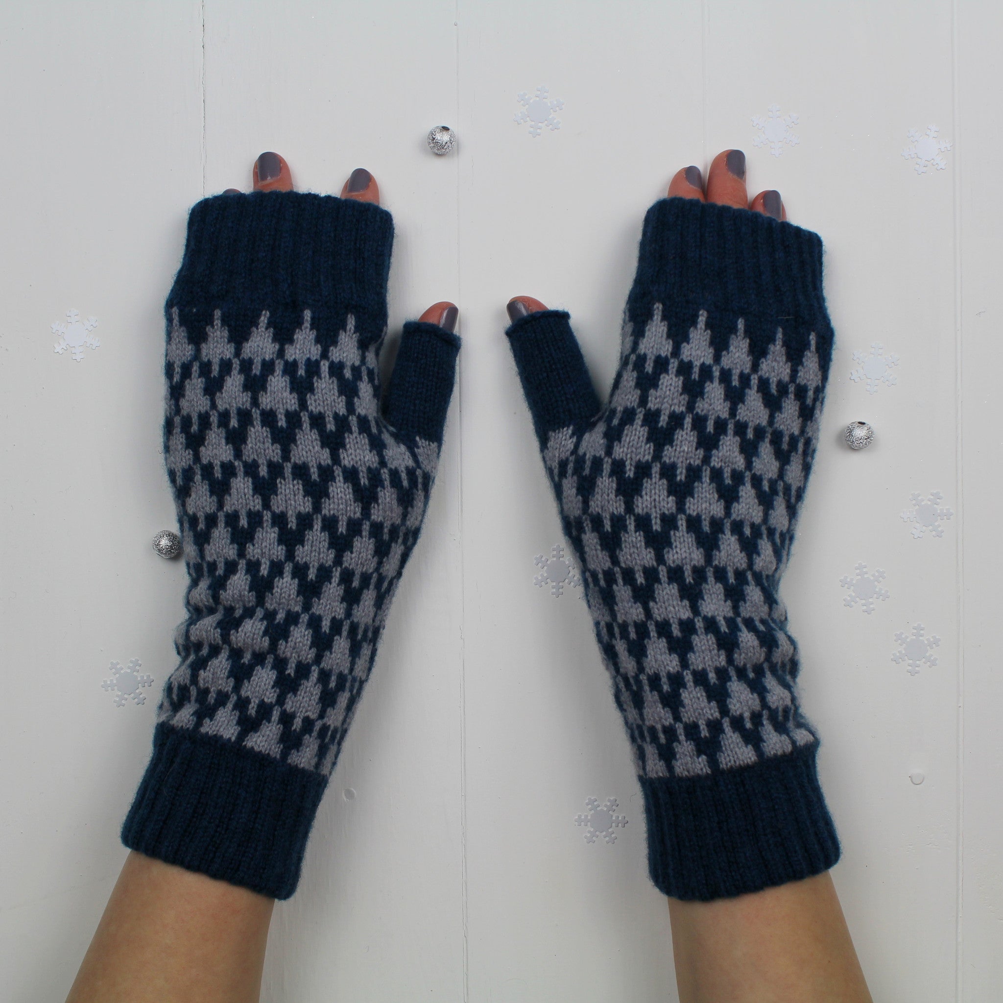 diesel fingerless gloves