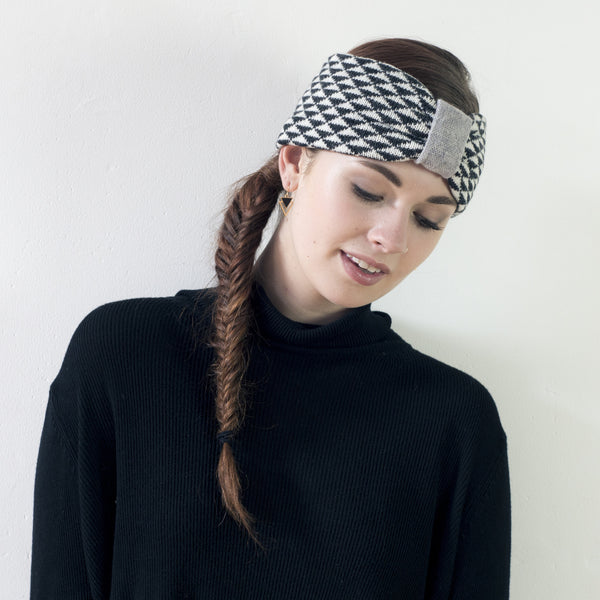 Triangle knitted headband - monochrome - Miss Knit Nat