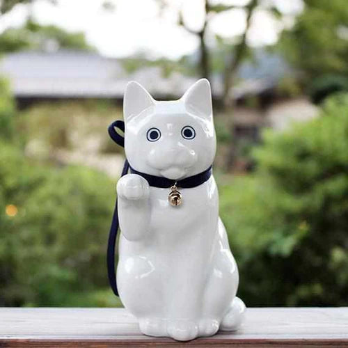 japanese feng shui white maneki neko