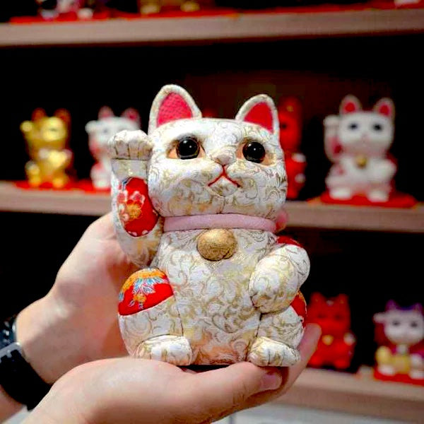 Japanese Crafts: The Complete Guide to Maneki Neko (Japanese Lucky Cat  ｜Made in Japan products BECOS