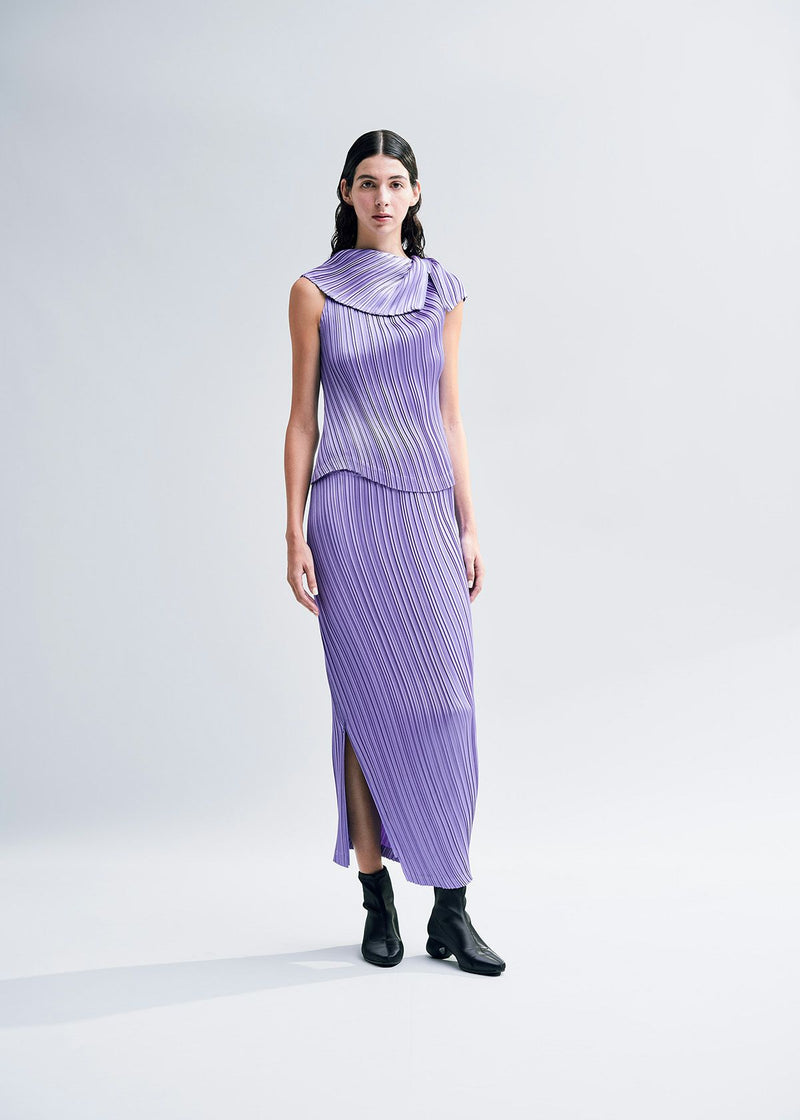 INTANGIBLE PLEATS Top Black | ISSEY MIYAKE ONLINE STORE UK