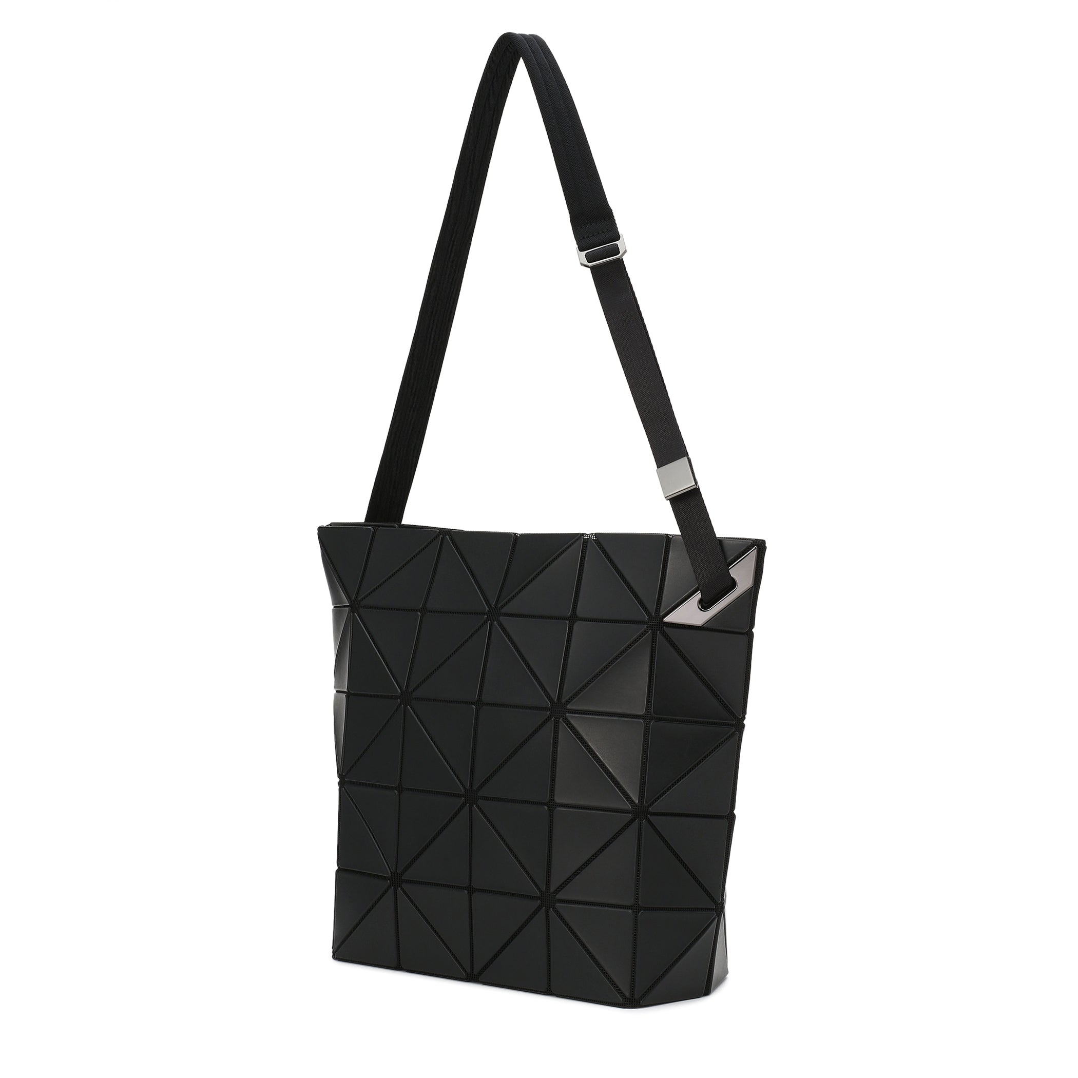 BLOCKY Shoulder Bag Matte Black | ISSEY MIYAKE ONLINE STORE UK