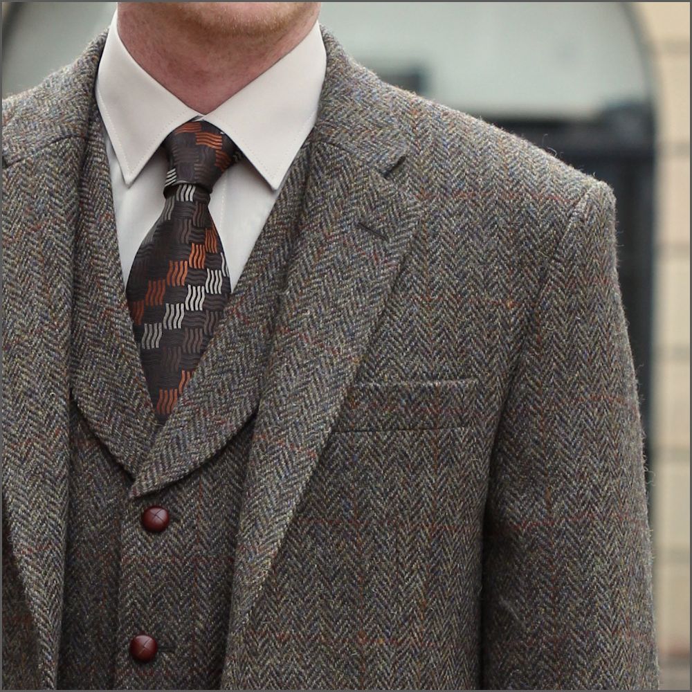 Harris Tweed Brown Herringbone Jacket. | cwmenswear