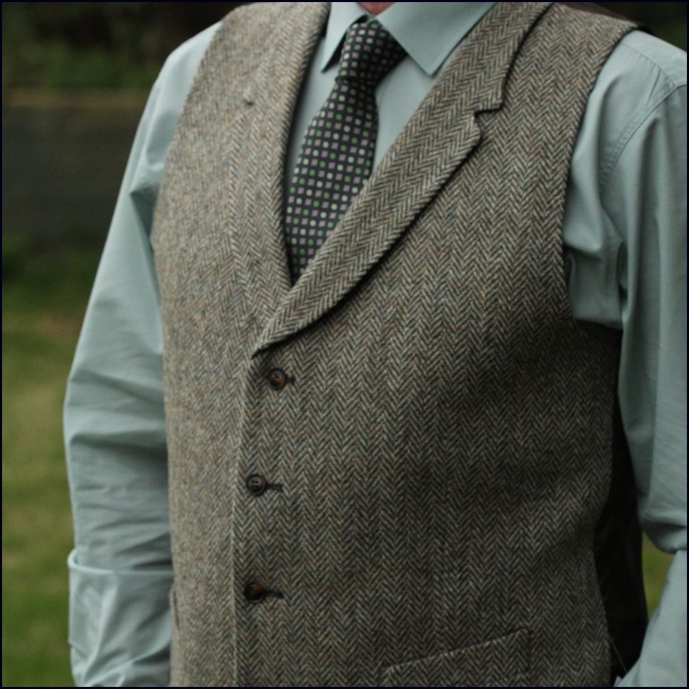 Harris Tweed Fawn Herringbone Waist Coat>>