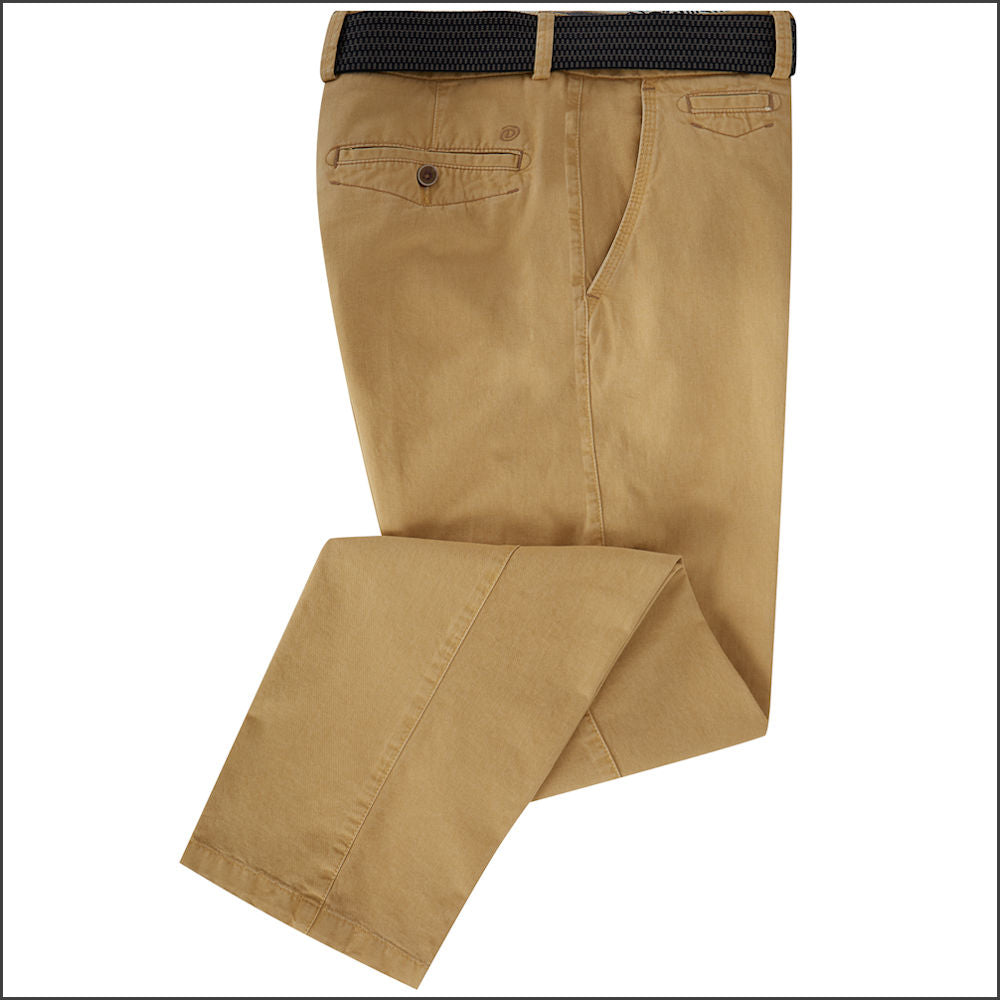 Douglas  Porter Gold Chinos<>