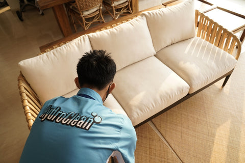 Hydroclean jasa vacuum sofa minimalis dari tungau dan debu