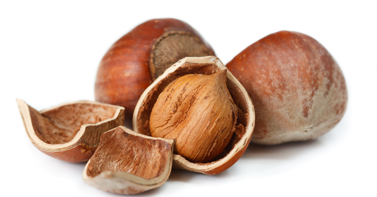 how to remove the skin from hazelnuts